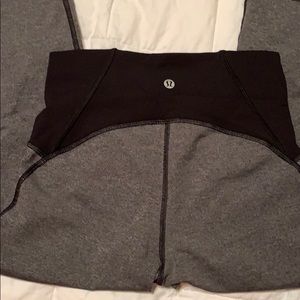 Lululemon sz 6 grey and black